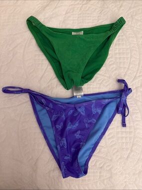 2 Bikini Bottoms